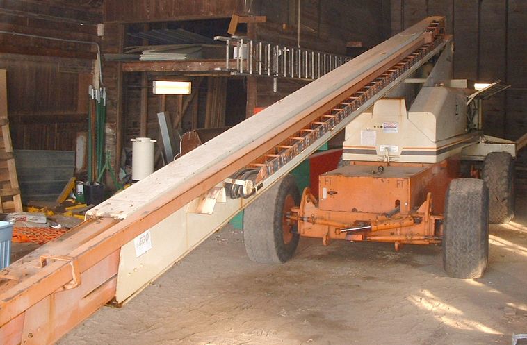 image for item 1006 1984 JLG 70GX boom lift