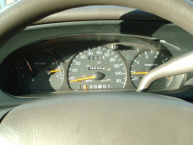 image for item 1008 1997 Ford Taurus GL