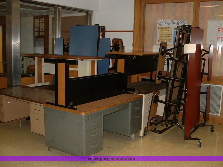 image for item 1018 Assorted kitchen items