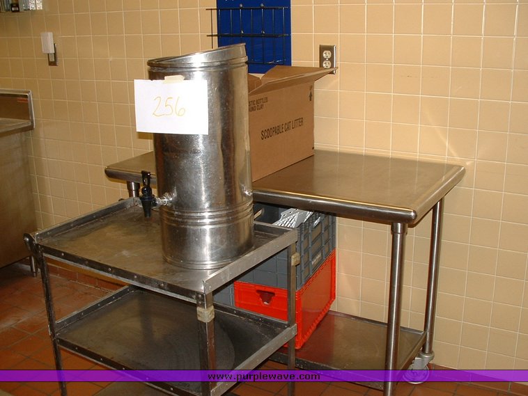 image for item 1018 Assorted kitchen items