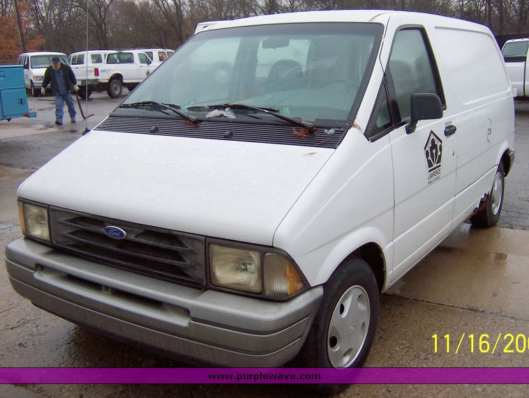image for item 1125 1995 Ford Aerostar