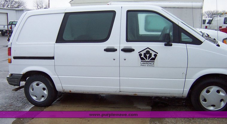 image for item 1125 1995 Ford Aerostar