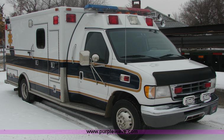 image for item 3145 1998 Ford E-450 Super Duty RV Medtec ambulance