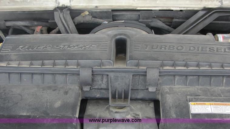 image for item 3145 1998 Ford E-450 Super Duty RV Medtec ambulance