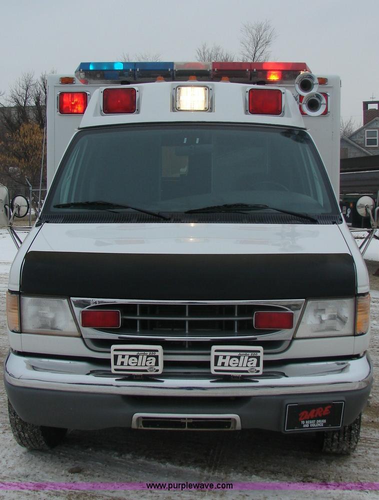 image for item 3145 1998 Ford E-450 Super Duty RV Medtec ambulance