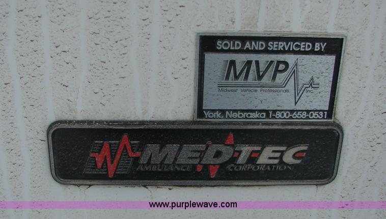 image for item 3145 1998 Ford E-450 Super Duty RV Medtec ambulance