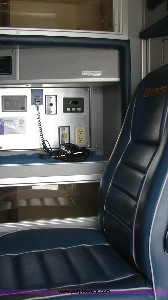 image for item 3145 1998 Ford E-450 Super Duty RV Medtec ambulance