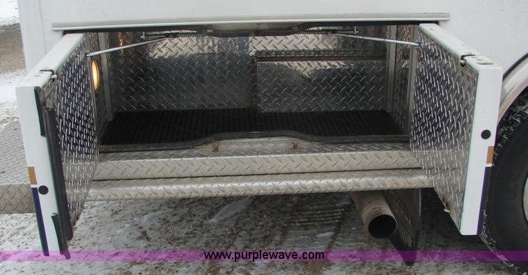 image for item 3145 1998 Ford E-450 Super Duty RV Medtec ambulance