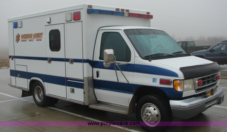 image for item 3146 1997 Ford E-350 McCoy Miller ambulance