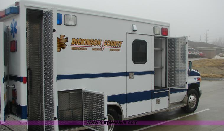 image for item 3146 1997 Ford E-350 McCoy Miller ambulance
