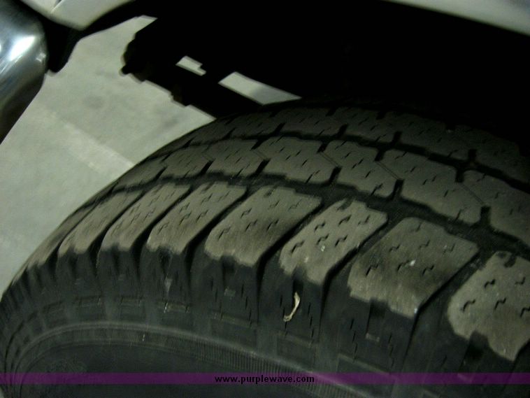 image for item 3181 1997 Ford F-250 pickup truck