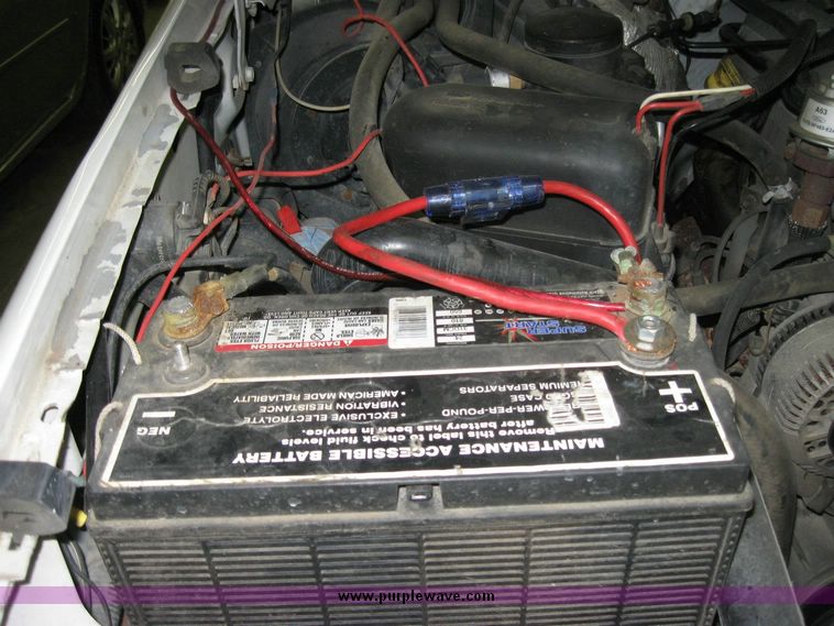 image for item 3181 1997 Ford F-250 pickup truck