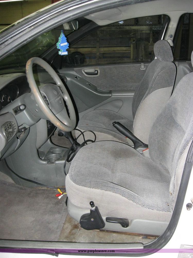 image for item 3182 1996 Dodge Stratus