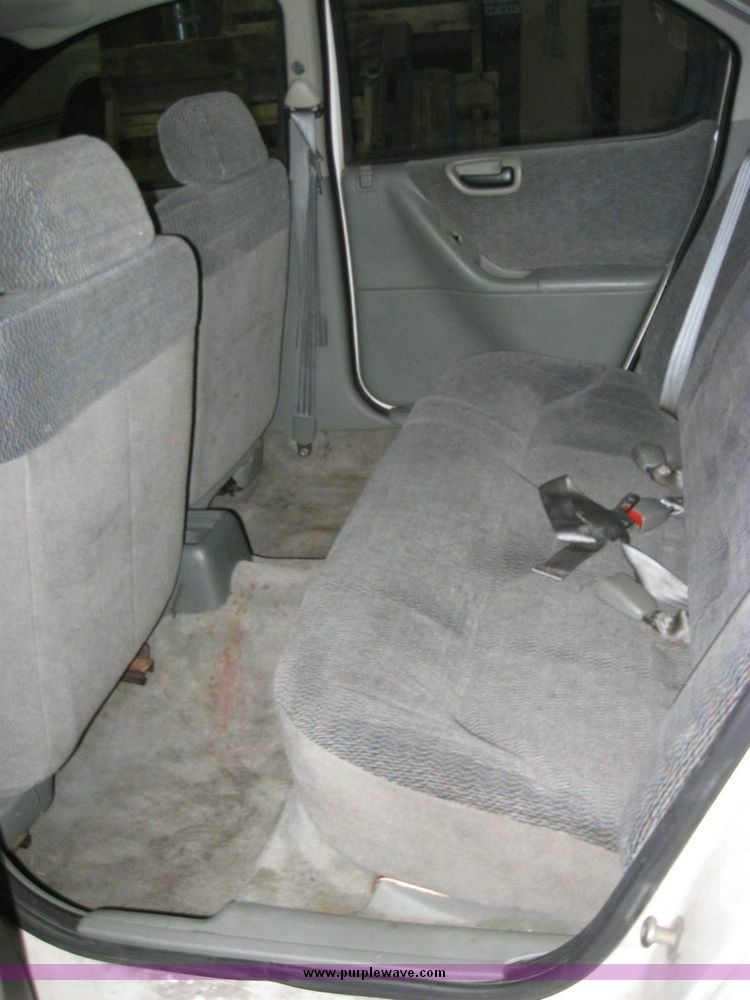 image for item 3182 1996 Dodge Stratus