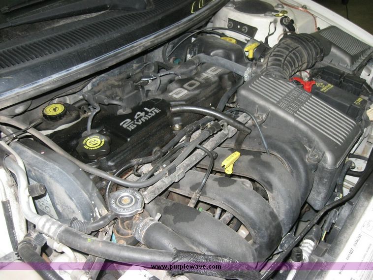 image for item 3182 1996 Dodge Stratus