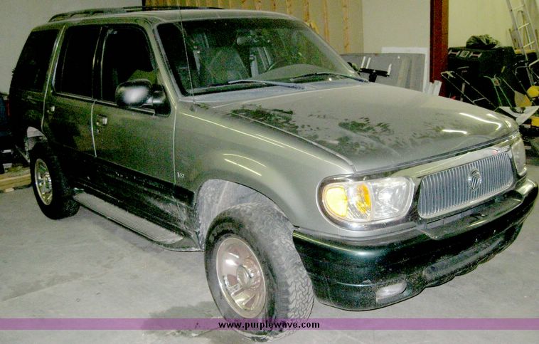 image for item 3184 1999 Mercury Mountaineer