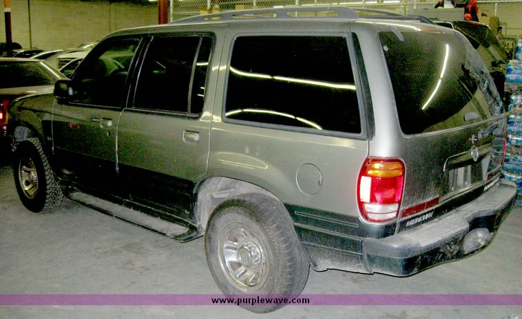 image for item 3184 1999 Mercury Mountaineer