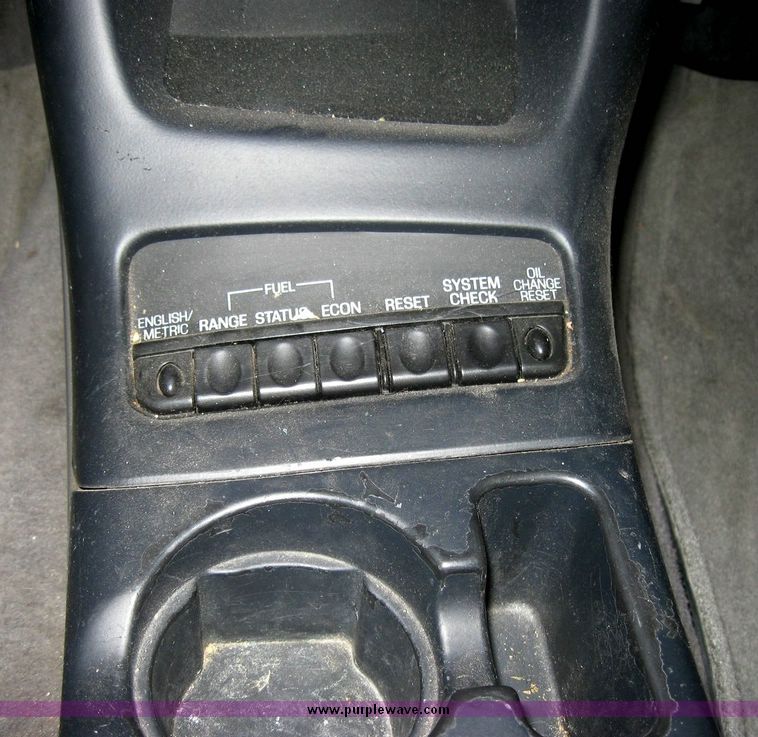 image for item 3184 1999 Mercury Mountaineer