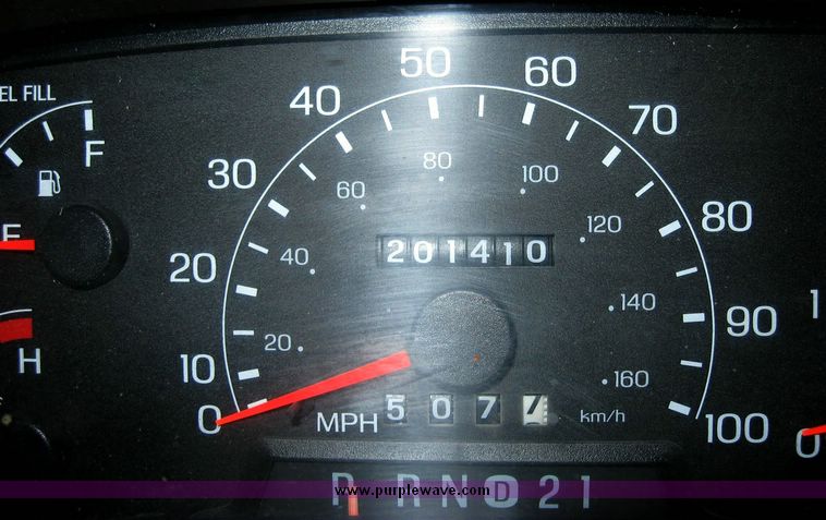 image for item 3185 2000 Ford Excursion