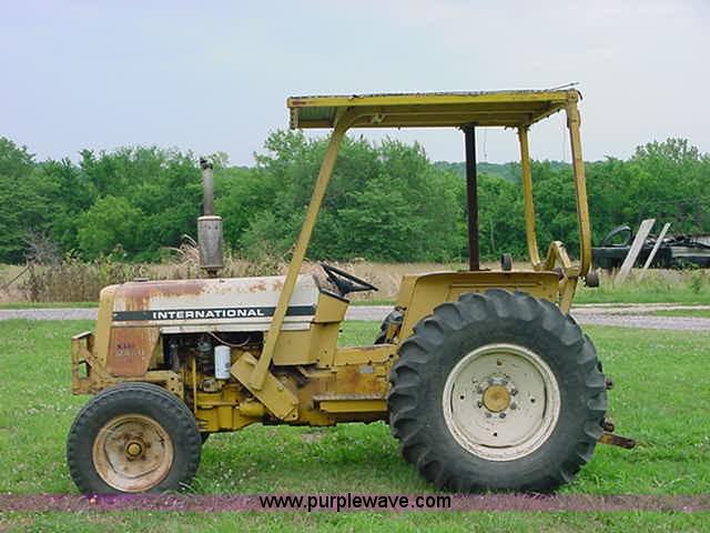 image for item 3333 1974 International 2400B tractor