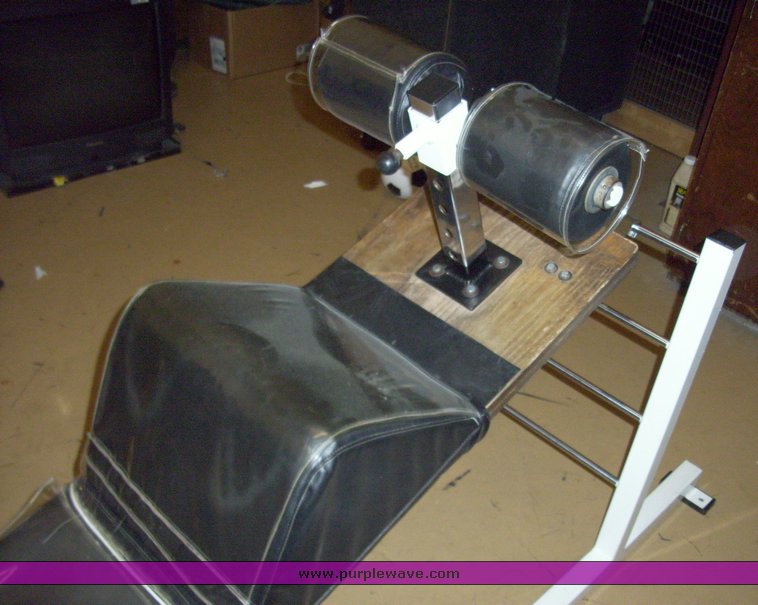 image for item 3365 Bent knee sit up machine