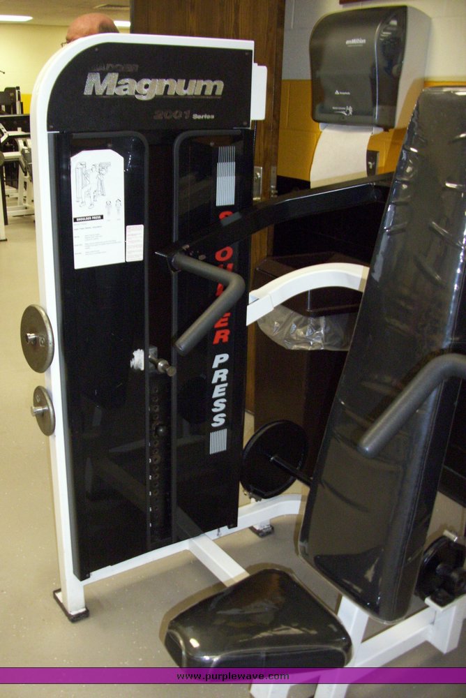image for item 3367 Bridger Magnum 2001 shoulder press machine