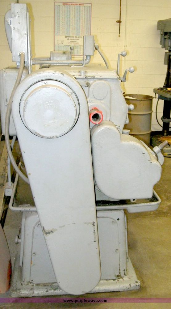 image for item 3441 Leblond G-11-C gear head lathe