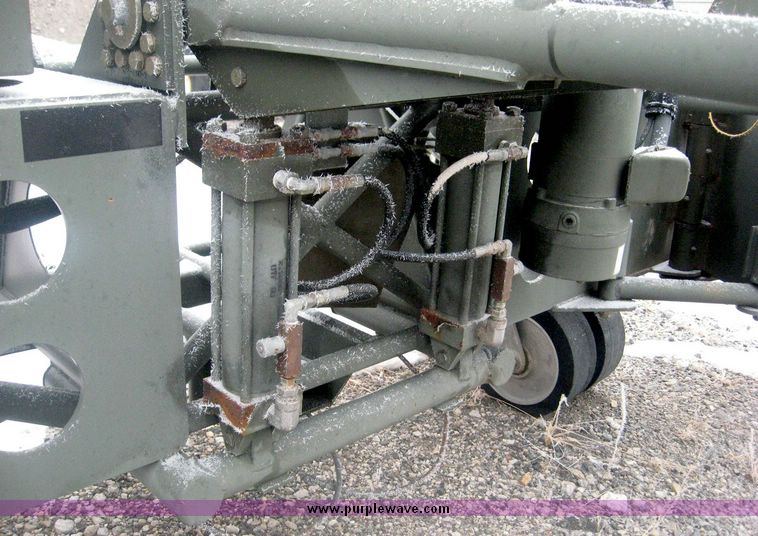 image for item 3818 1997 Knight Aerospace product portable crane