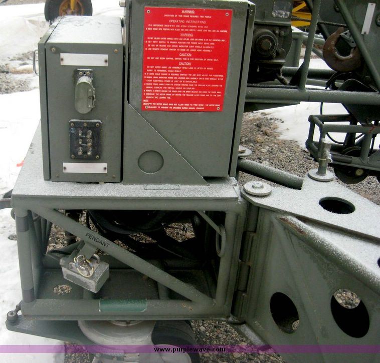 image for item 3818 1997 Knight Aerospace product portable crane