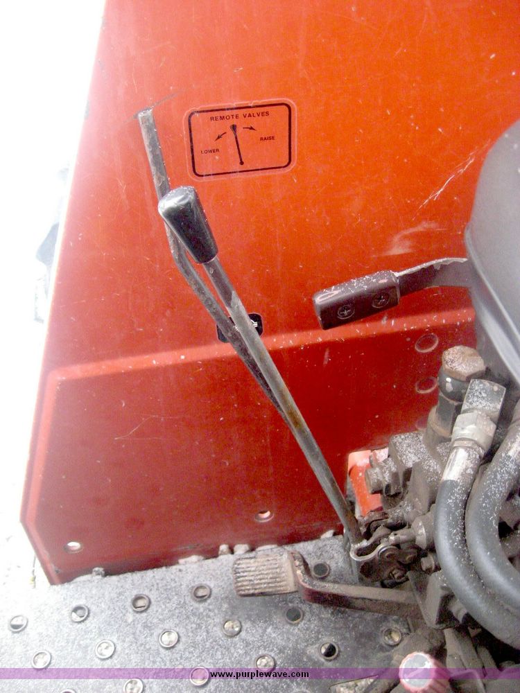 image for item 3819 Hesston 70-66 tractor