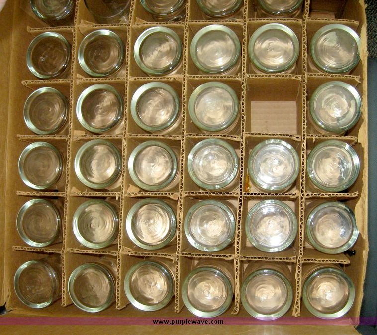 image for item 3834 Assorted kitchen equipment