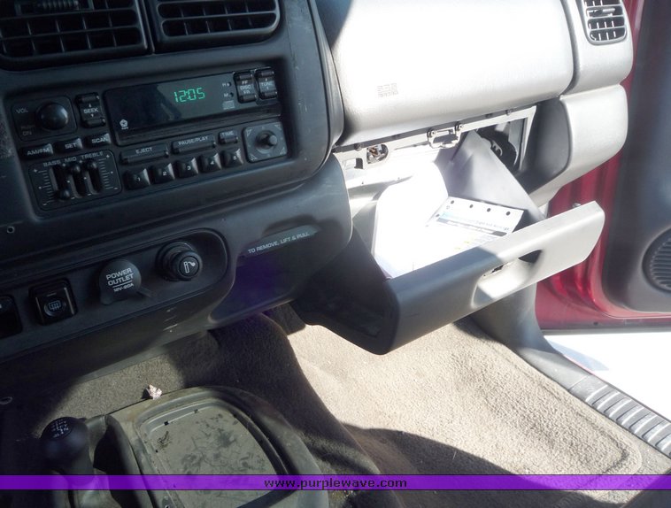 image for item 4070 1999 Dodge Durango