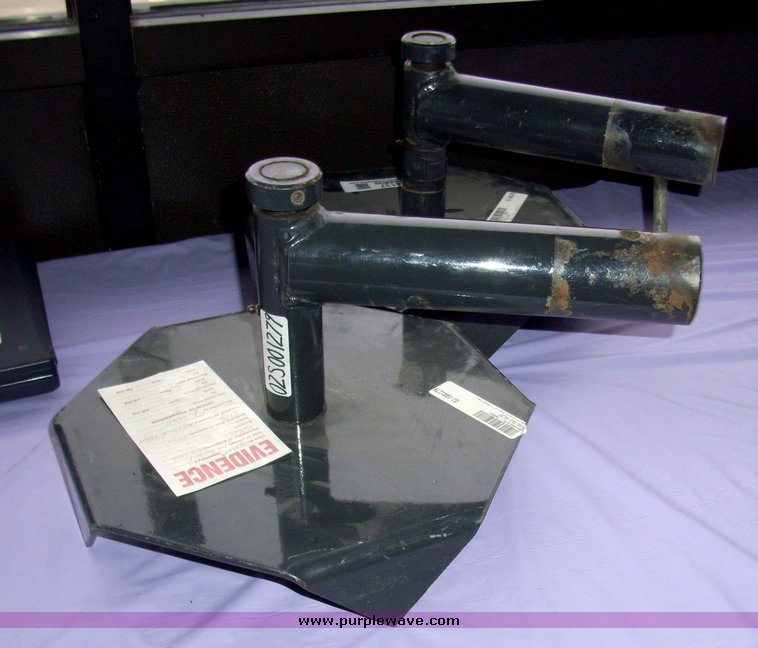 (2) round bale spinners in Derby, KS Item 4137 sold Purple Wave