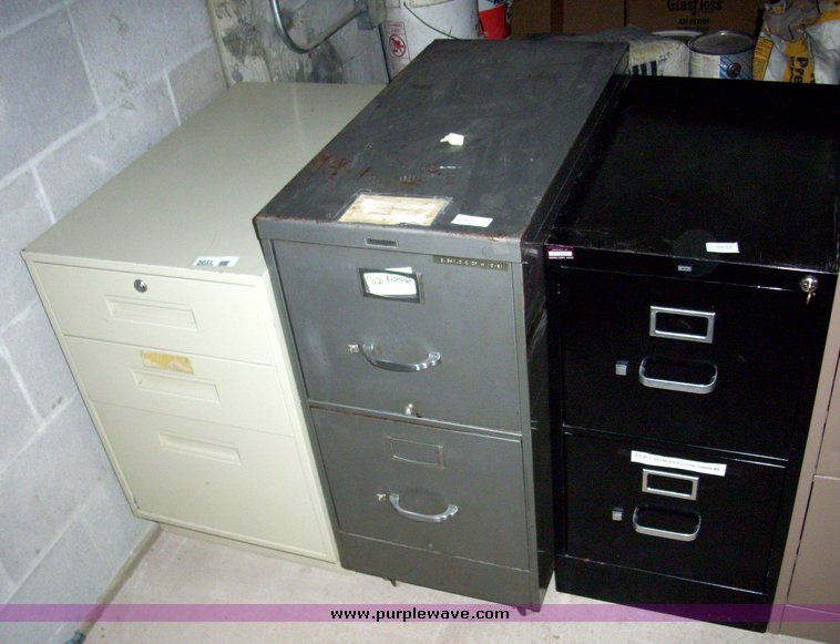 image for item 5031 Eight assorted filing cabinets