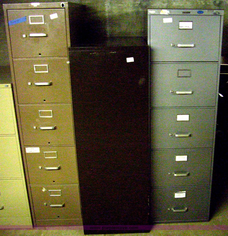 image for item 5039 (4) filing cabinets