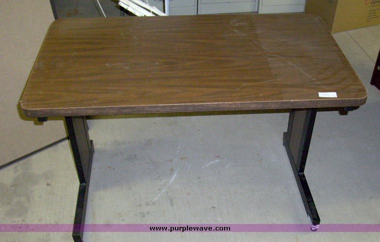 image for item 5040 Assorted furniture