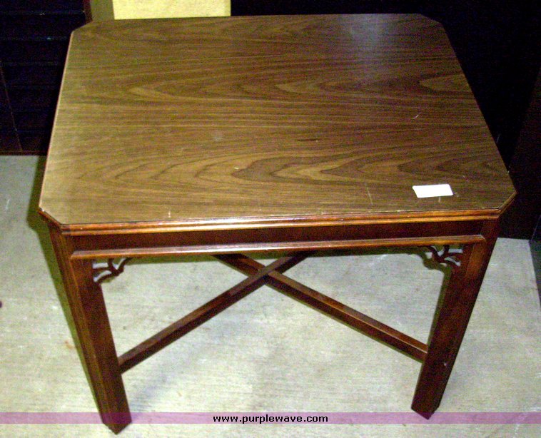 image for item 5040 Assorted furniture