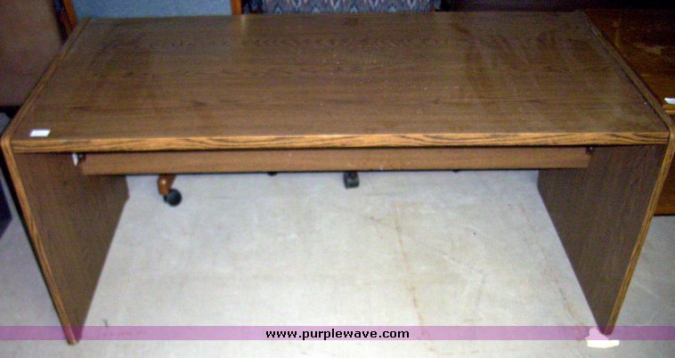 image for item 5040 Assorted furniture