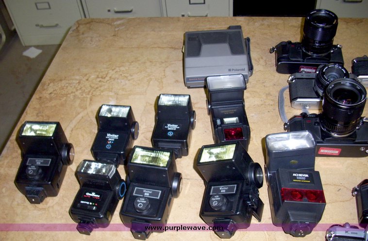 image for item 5044 (16) 35mm cameras
