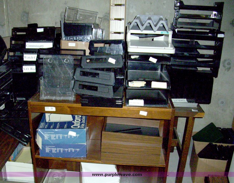 image for item 5050 Assorted office supplies