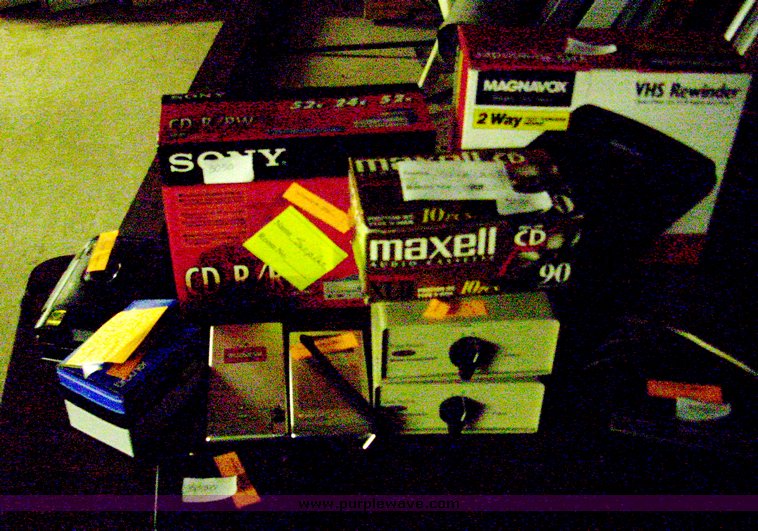 image for item 5050 Assorted office supplies