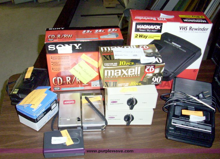 Assorted office supplies in Wichita, KS Item 5050 sold Purple Wave