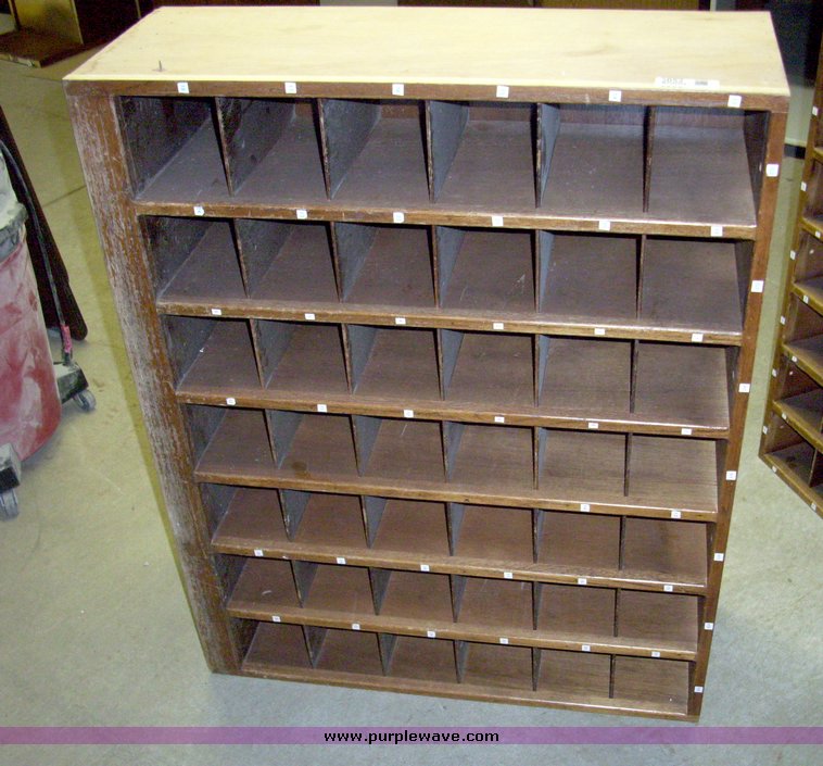 image for item 5052 Assorted office furniture