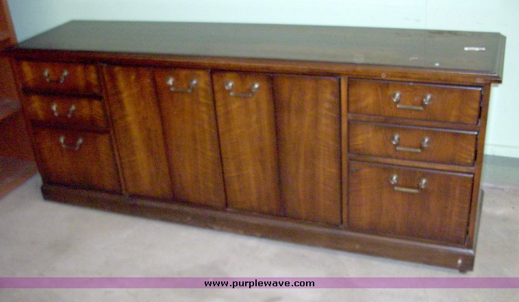 image for item 5063 Assorted furniture