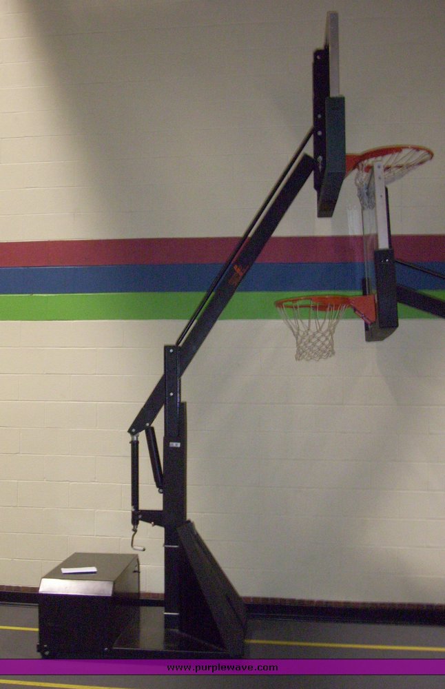image for item 5104 Pro Future basketball goal
