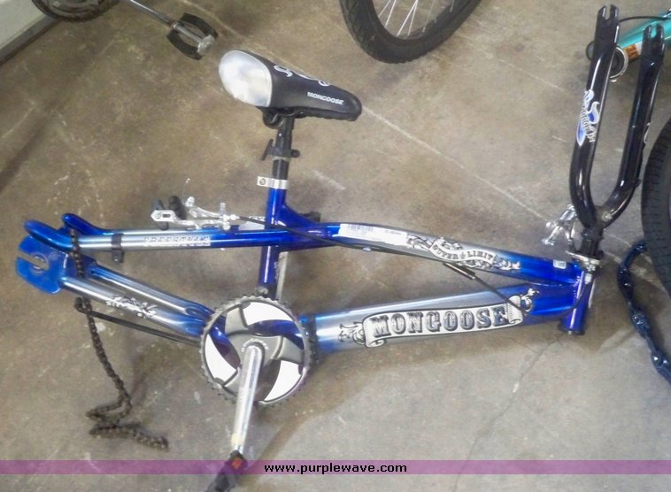 image for item 5240 Assorted bicycles