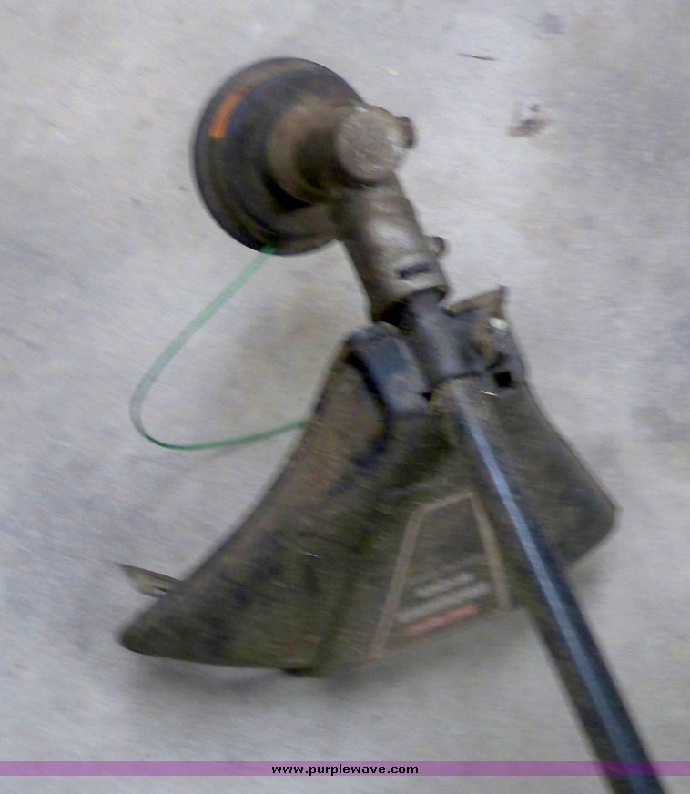 image for item 5242 Craftsman weed trimmer