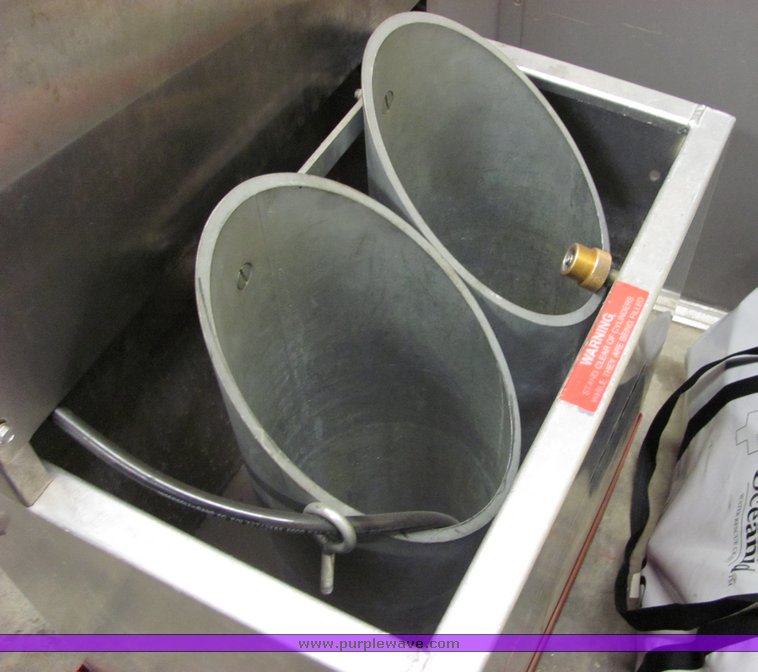 image for item 6016 1993 Ingersoll Rand fill station