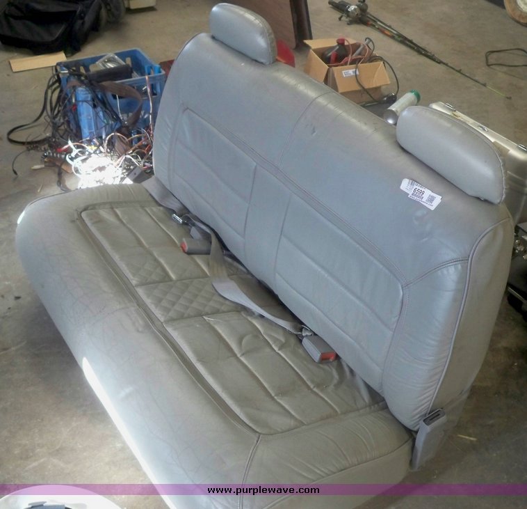 image for item 6599 Third seat from a Ford