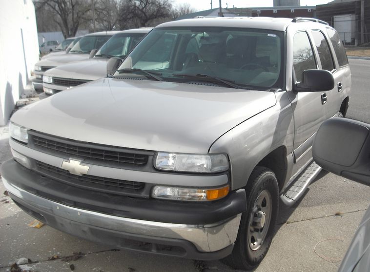 image for item 8001 2004 Chevrolet Tahoe